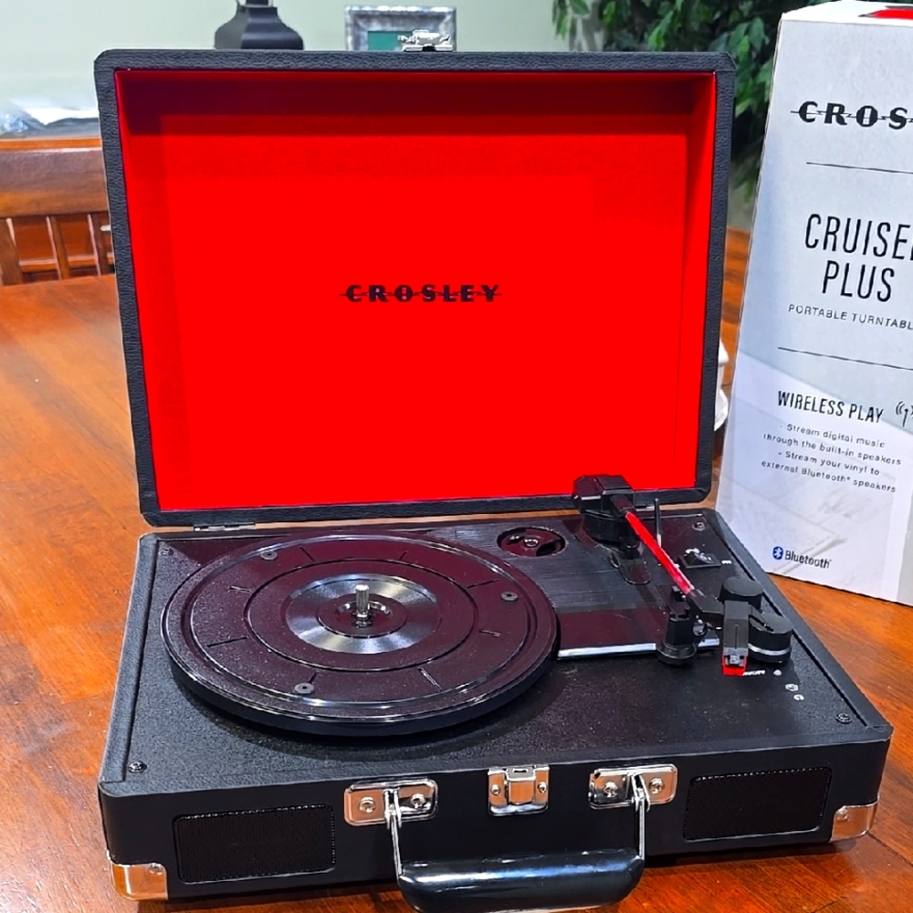 Crosley Cruiser Plus Portable Turntable - Black and Red